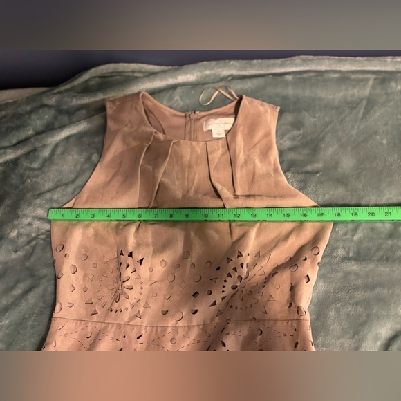 Jessica Simpson Sleeveless Tan Dress Size 8 Geometric Pattern. - Picture 9 of 9